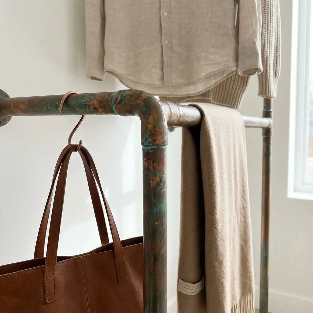 Wall-mounted copper closet rod detail – Wall-Mounted Copper Closet Rod – Holder 3
