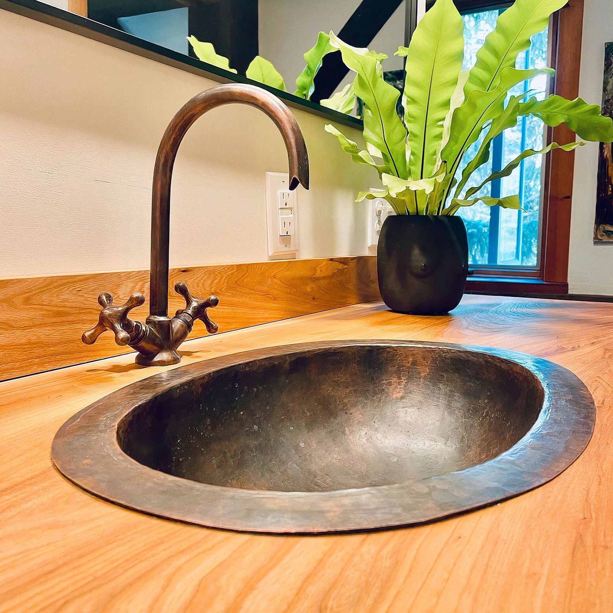 Oil Rubbed Bronze Bathroom Sink Faucet, Brass Bathroom Faucet with luxurious patina