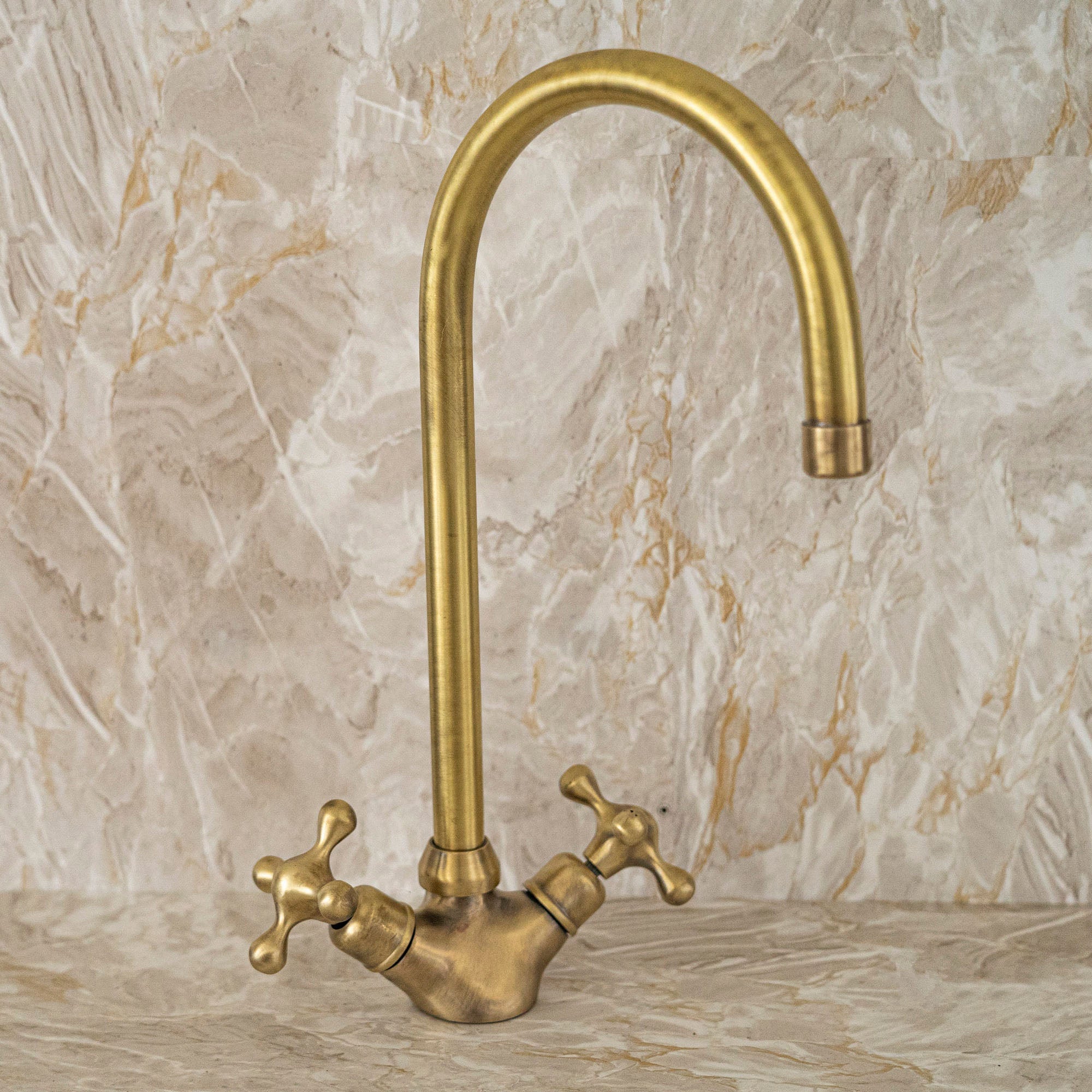 Single Hole Unlacquered Brass Bathroom Sink Faucet