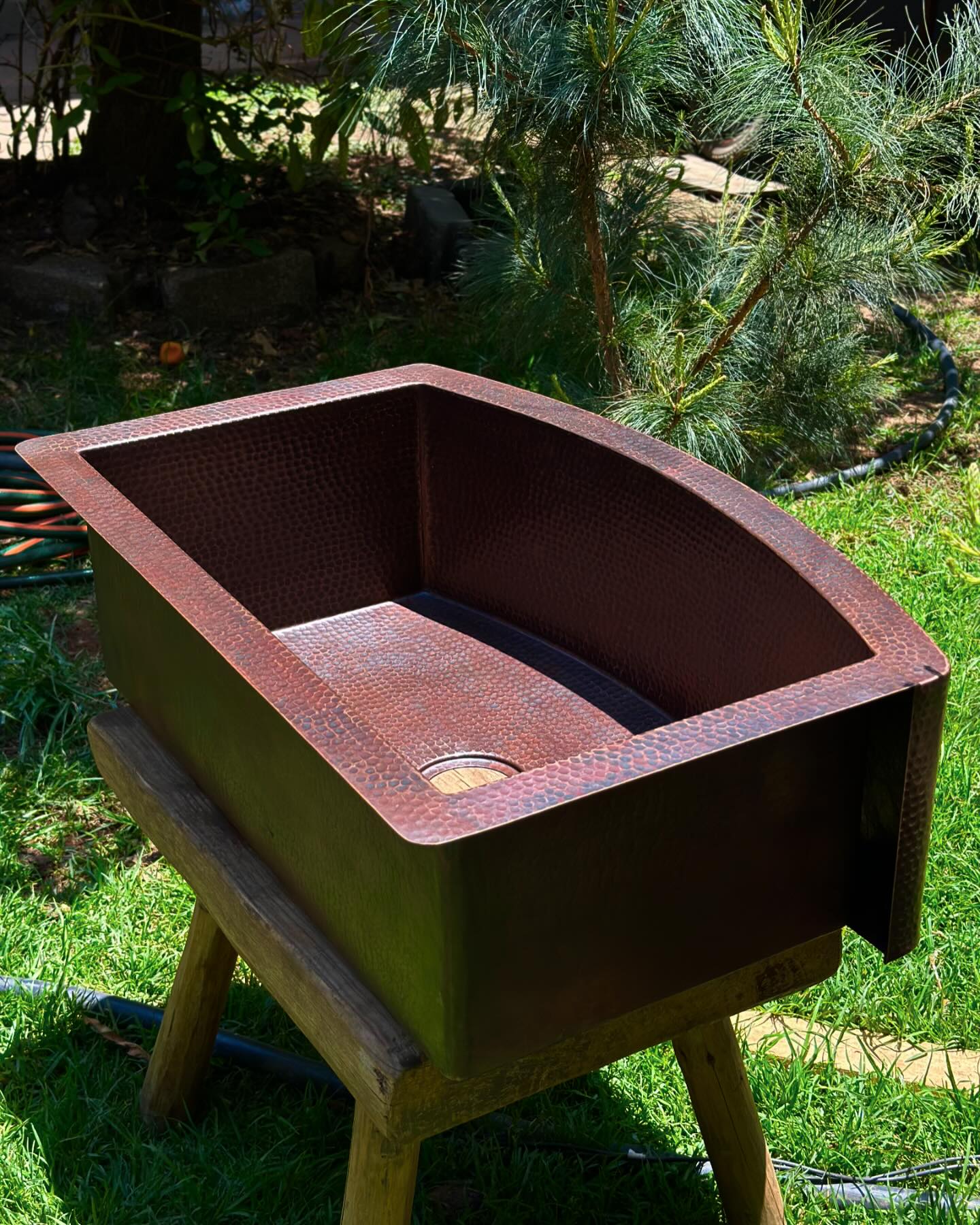 apron front farmhouse kitchen sink