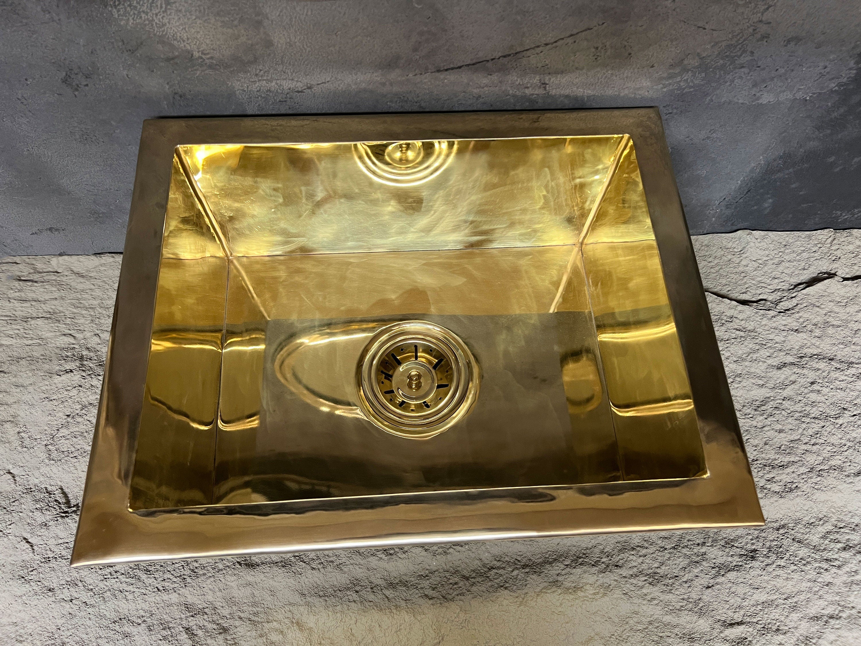 Unlacquered Brass Sink – Undermount Island Kitchen