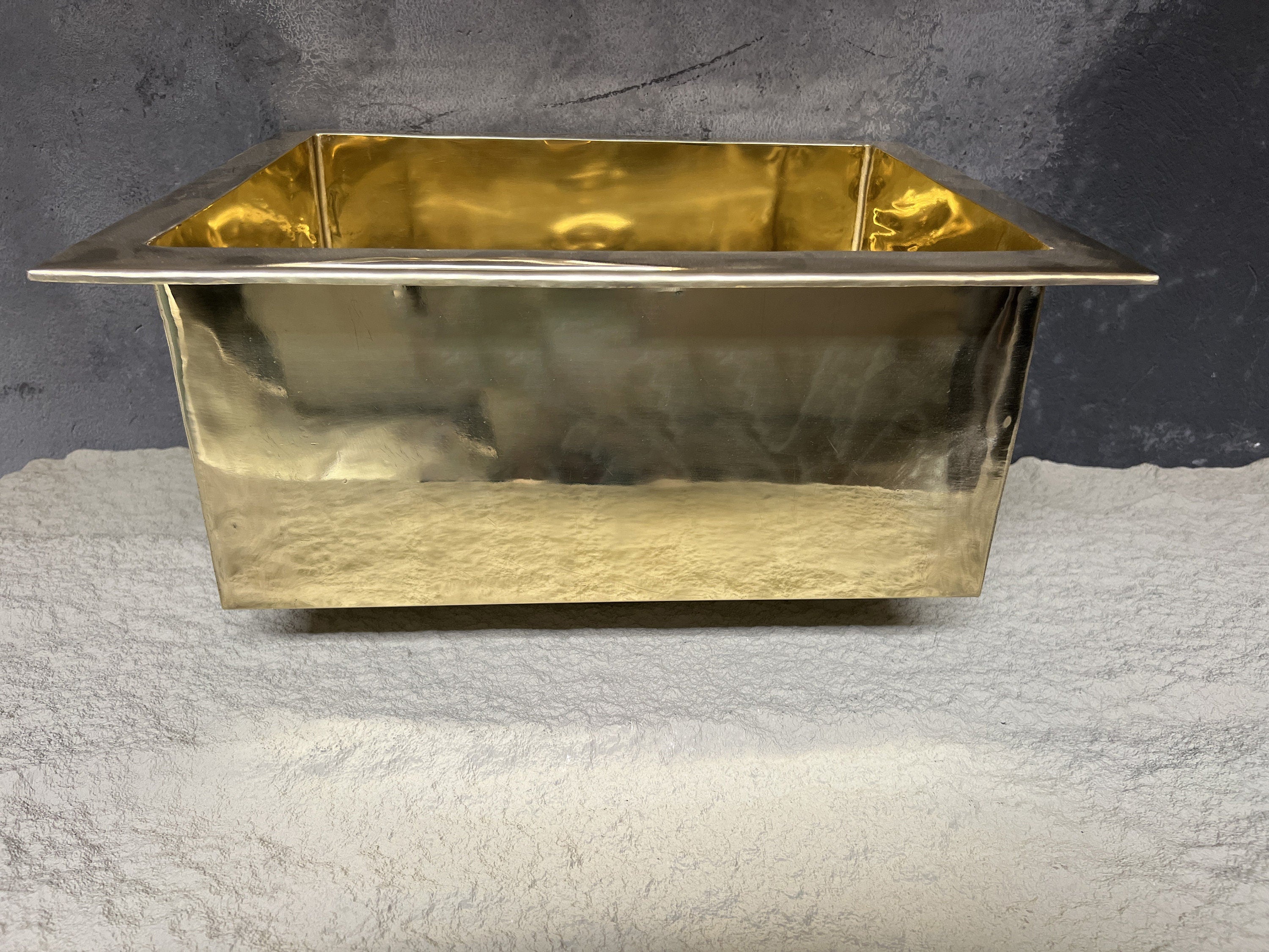 Unlacquered Brass Sink – Undermount Island Kitchen